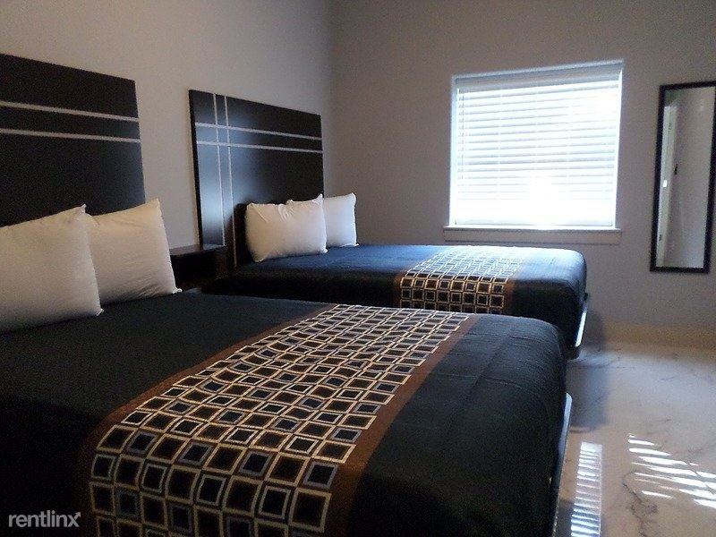 111 East Marisol Drive - Photo 2 of 9