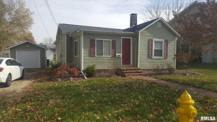 201 S Wood Street - Photo 2 of 17