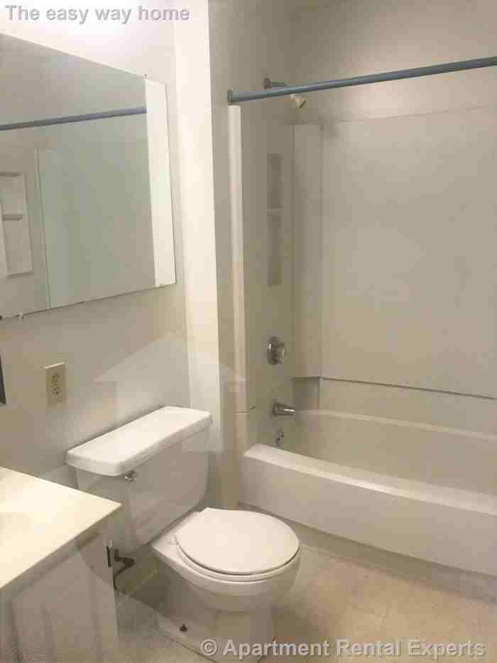 105 Florence St - Photo 2 of 4