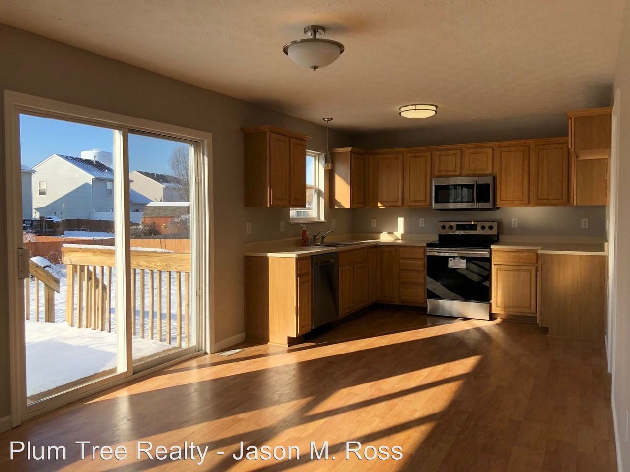 125 Hawkins Court - Photo 2 of 29