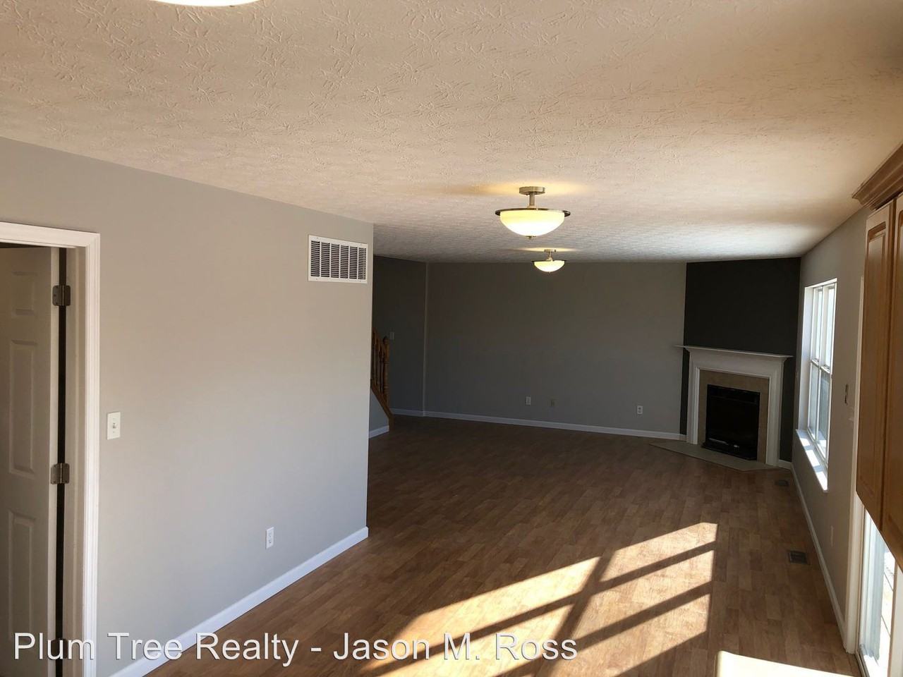 125 Hawkins Court - Photo 3 of 29