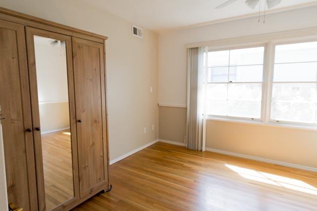 4947 63rd St - Photo 7 of 41