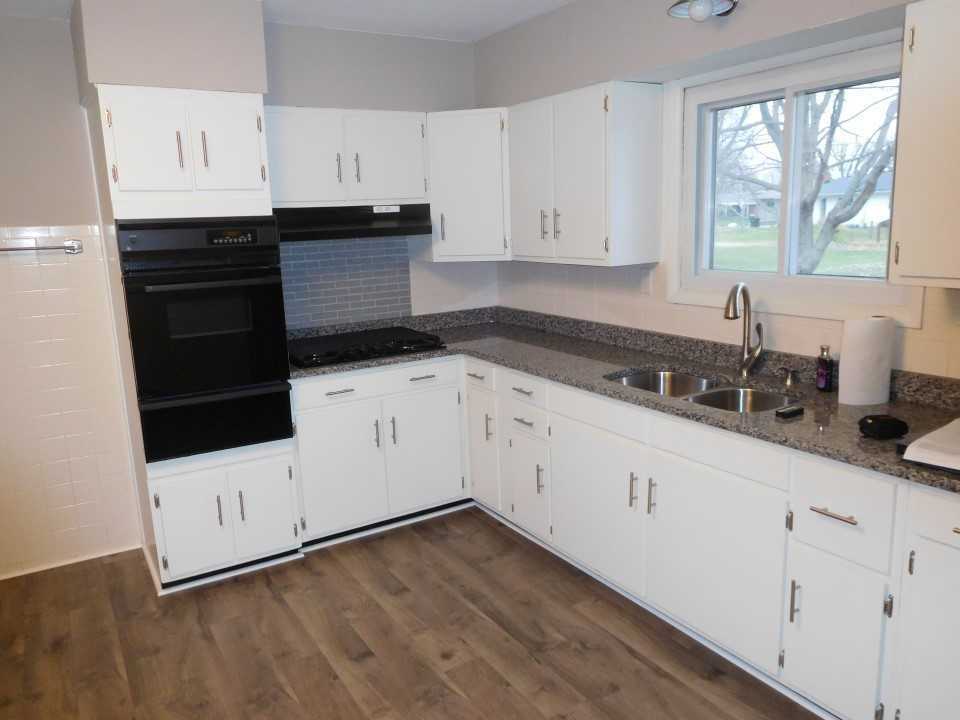 178 Easy St - Photo 3 of 5