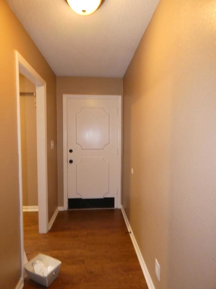 3911 Ne 51st. St. - Photo 3 of 10