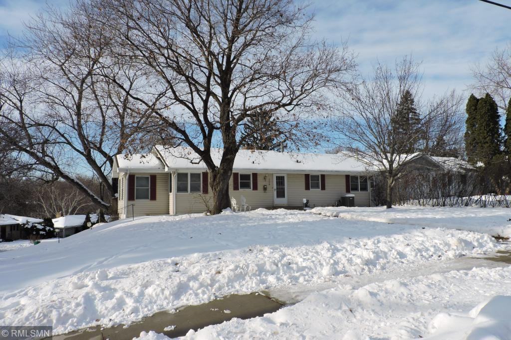 2448 S Flag Avenue - Photo 3 of 34