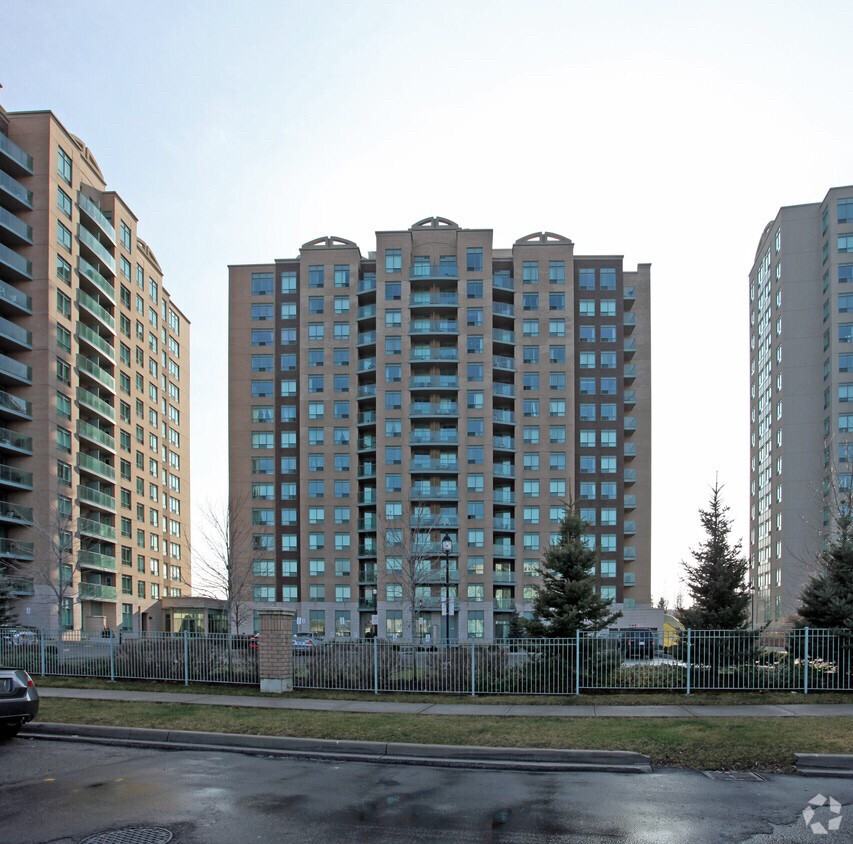 23 Oneida Cres - Photo 3 of 10