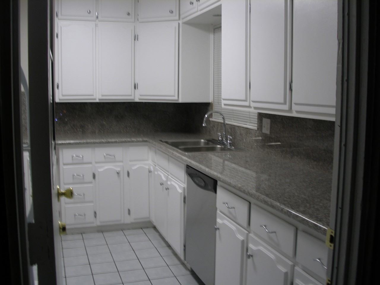 661 Patricia Street - Photo 3 of 14