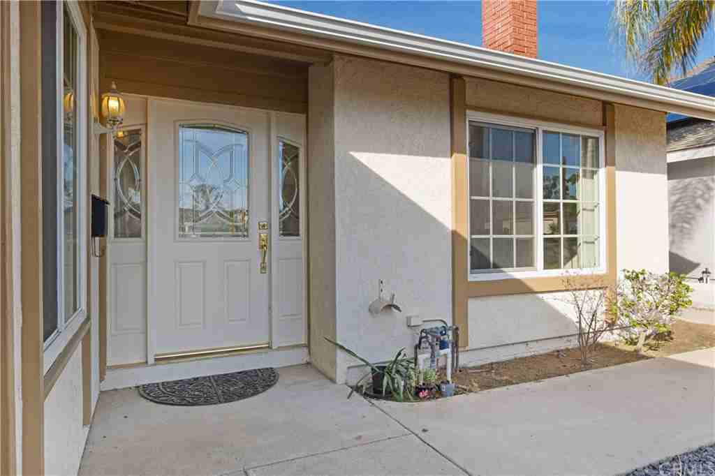 23551 Venisia - Photo 3 of 30
