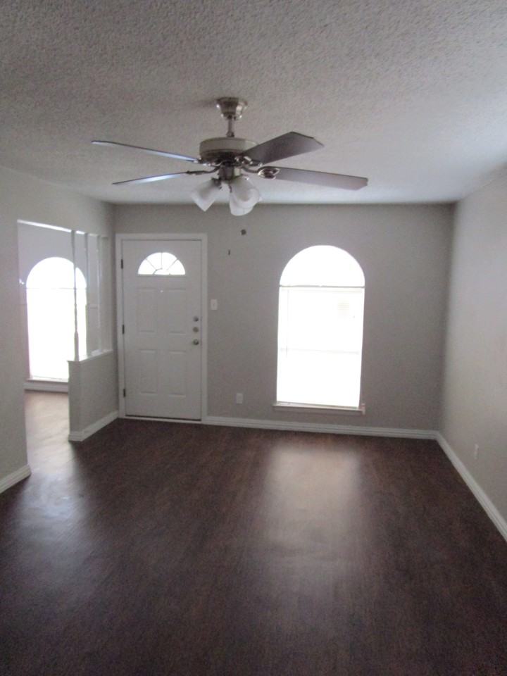 5124 Sears Dr - Photo 2 of 11
