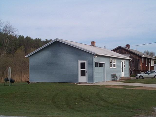 253 Dorr Drive - Photo 2 of 4
