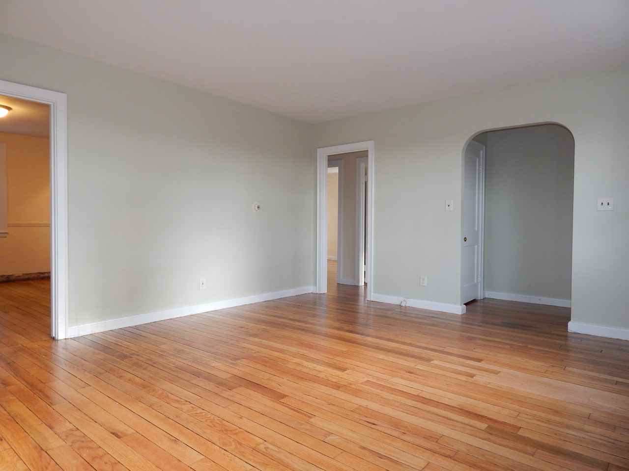 19 Glen Way - Photo 2 of 7