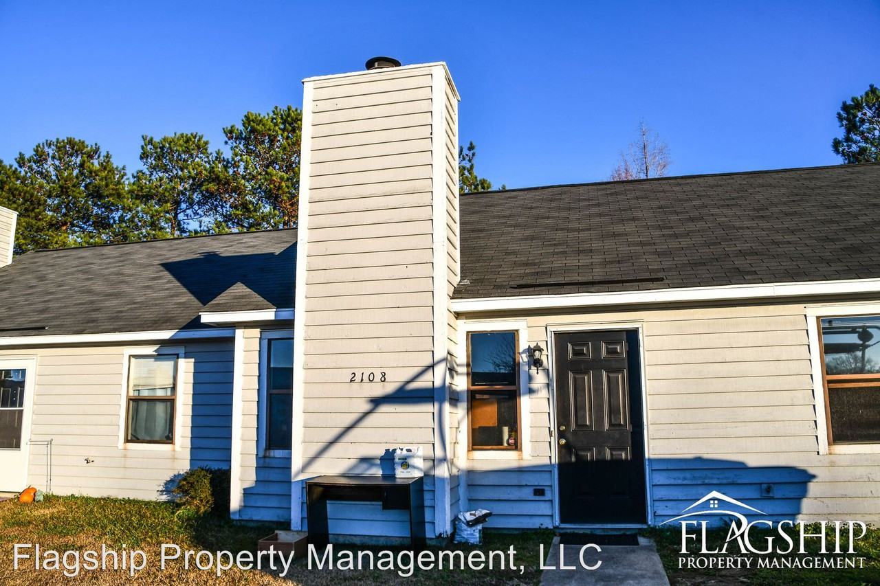 2108 E Third Street - Photo 2 of 11