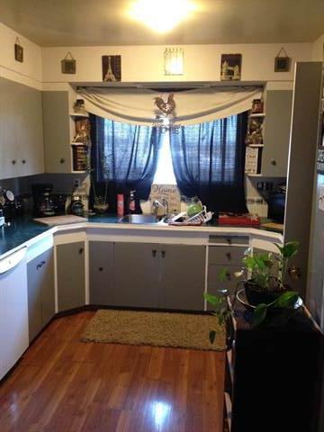 4705 Hankin Street - Photo 3 of 9