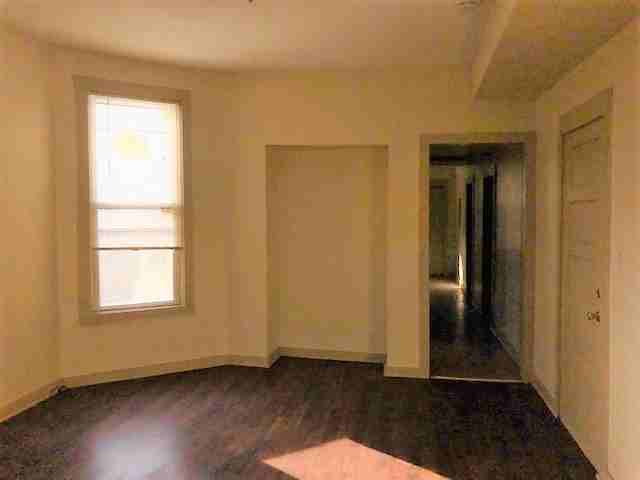 6612 South Rhodes Avenue - Photo 3 of 8