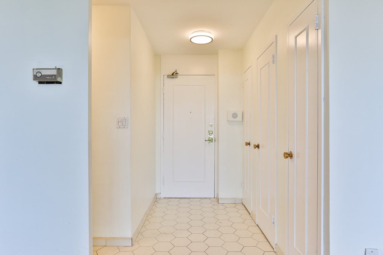 135 Antibes Drive ##502 - Photo 3 of 10