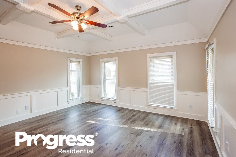 4597 Blandford Dr - Photo 3 of 19