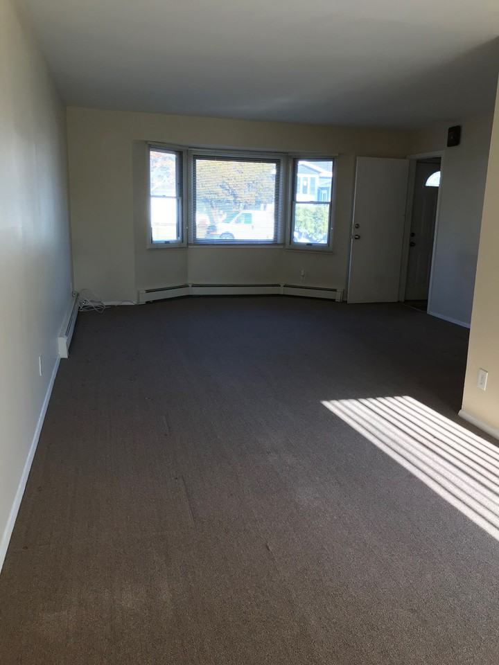 295 Concord Street - Photo 2 of 12