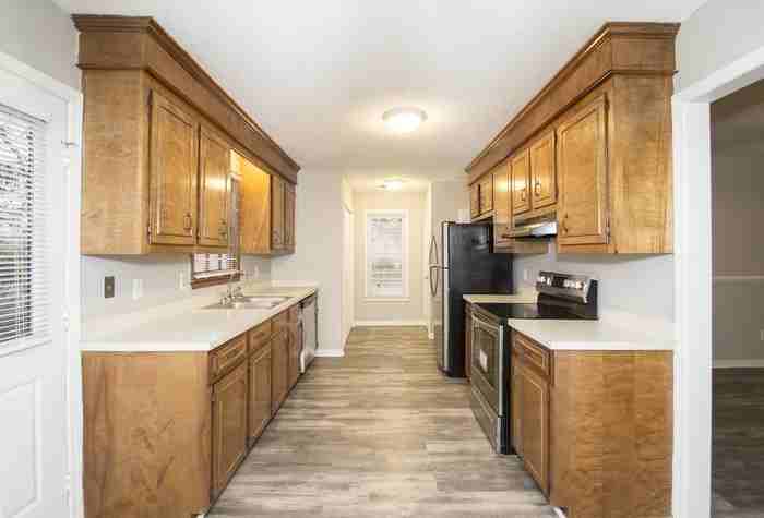 1613 Chadford Road - Photo 2 of 8