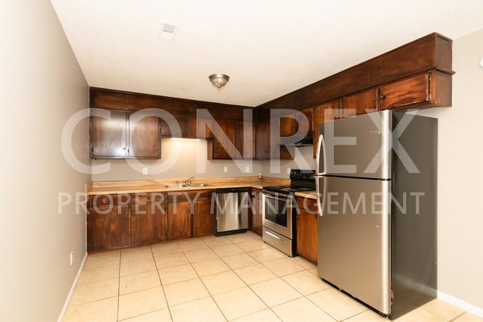 110 Cambridge Circle - Photo 3 of 8