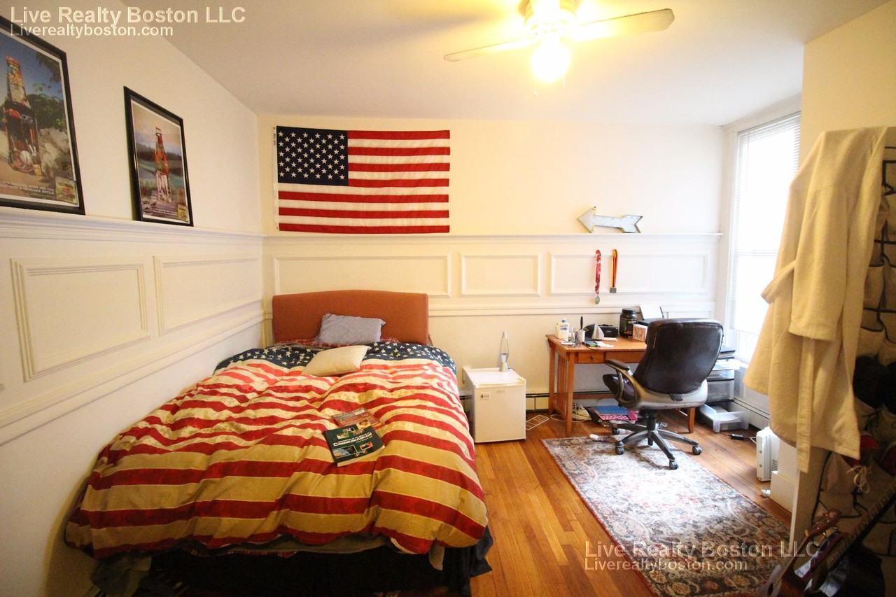 12 Saint Lukes Road - Photo 3 of 3