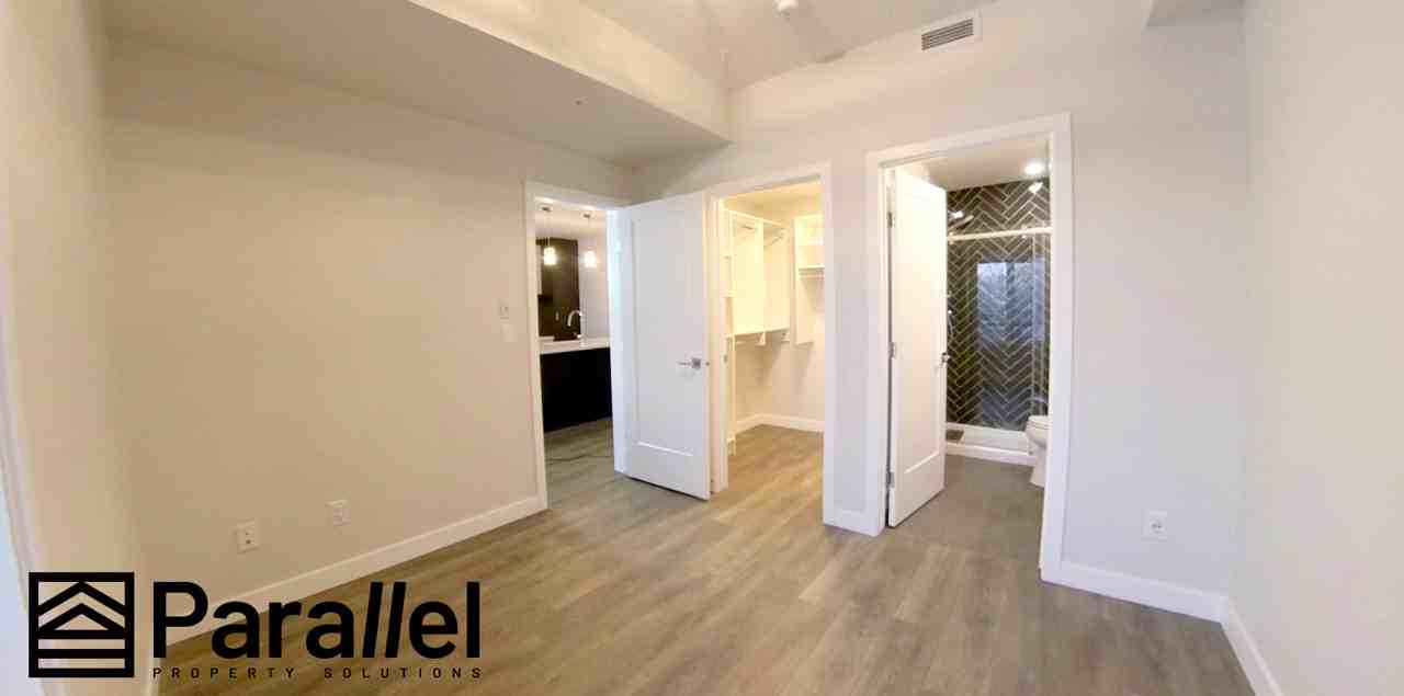 3375 15 St SW - Photo 3 of 4