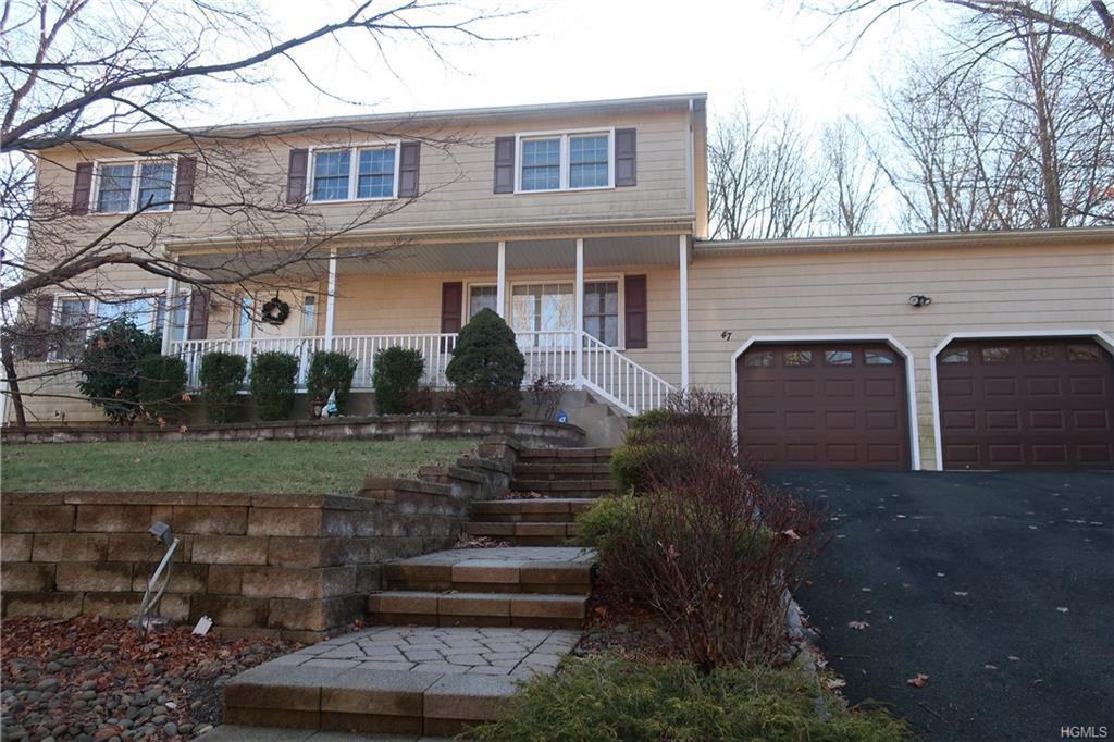 47 Palisades Court - Photo 2 of 14