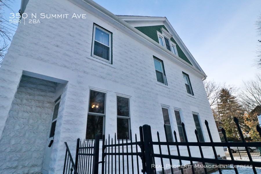 350 N Summit Ave - Photo 2 of 34