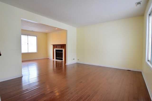 2416 Blue Spruce Ln - Photo 3 of 42