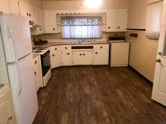 607 Exeter Avenue - Photo 2 of 6