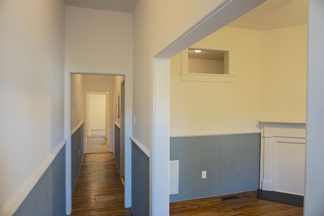 541 Hartridge Ct - Photo 2 of 11