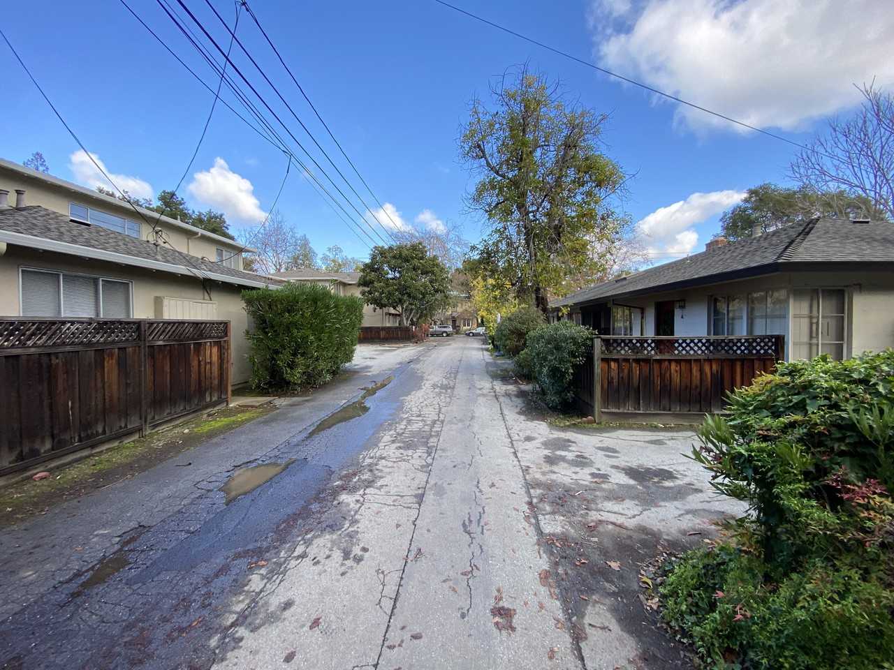 705 Elizabeth Ln - Photo 2 of 4