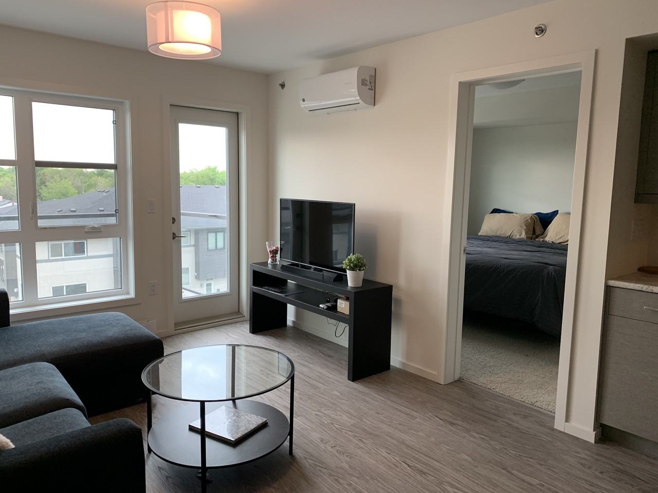 416-670 Hugo St S #1 - Photo 2 of 14