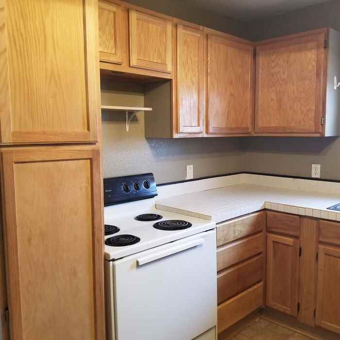 2431 S County Road 1050 - Photo 3 of 4