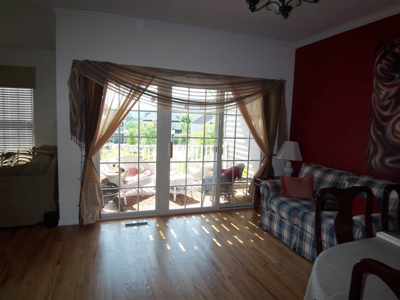 133 Burnet St - Photo 3 of 6