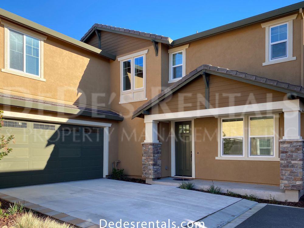 5320 Kirby Place - Photo 2 of 32