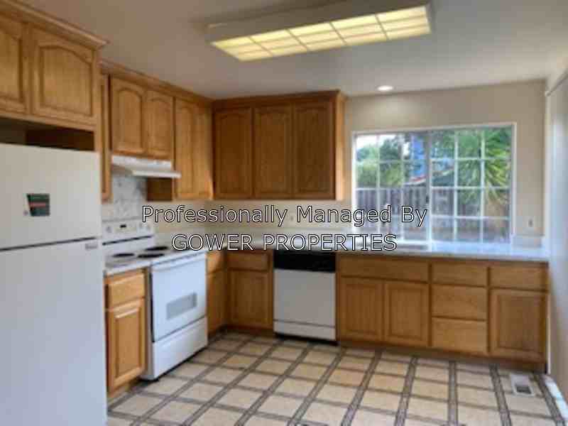 4986 Chiles Drive - Photo 3 of 10