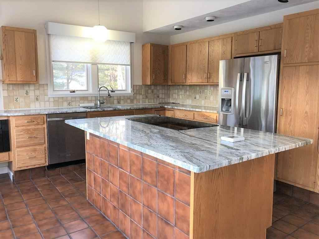 8 Pillings Pond Rd - Photo 3 of 17