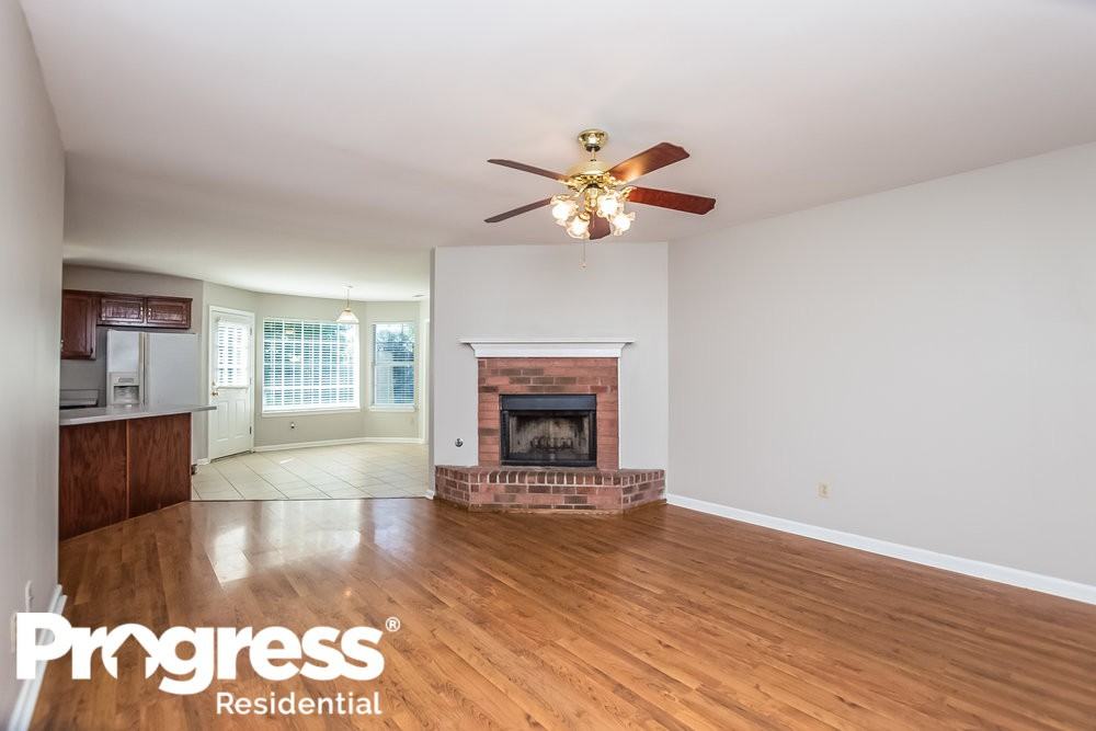 4371 Shadow Ridge Dr - Photo 2 of 15