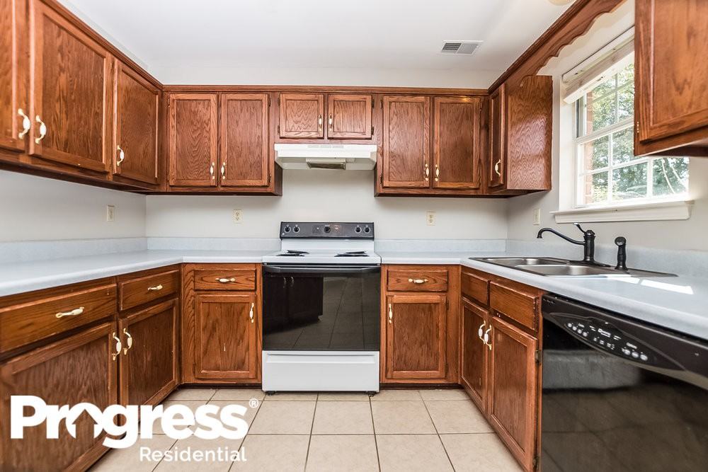 4371 Shadow Ridge Dr - Photo 5 of 15