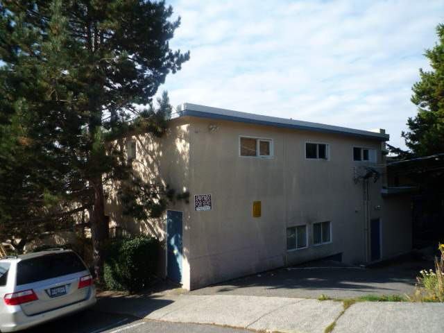 1081  Martin Street - Photo 3 of 4