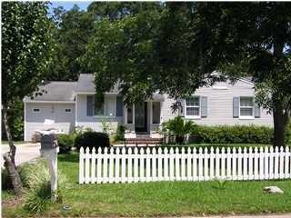 237 Bradley Dr - Photo 2 of 7