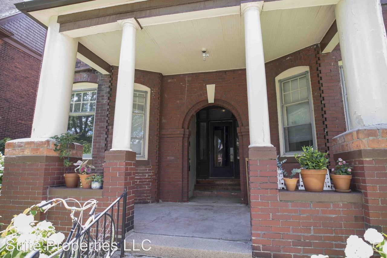 4535 Commonwealth St - Photo 3 of 24