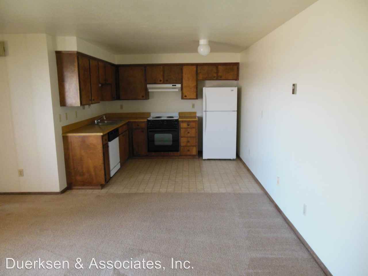 3318 NE Lancaster - Photo 2 of 7