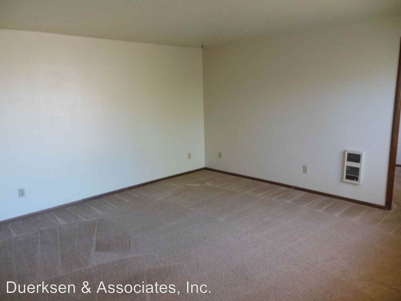 3318 NE Lancaster - Photo 3 of 7