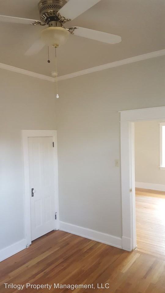 314 South Sherwood - Photo 3 of 9