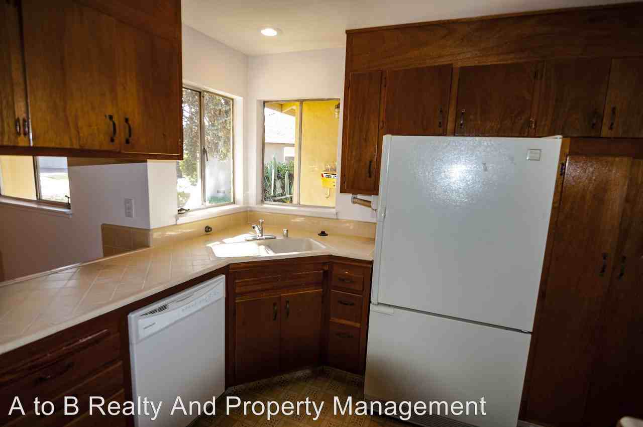 6571 Capri Way - Photo 3 of 17