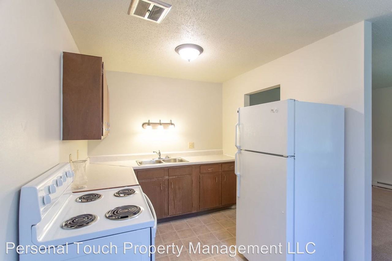 425 5th St. SE - Photo 2 of 5