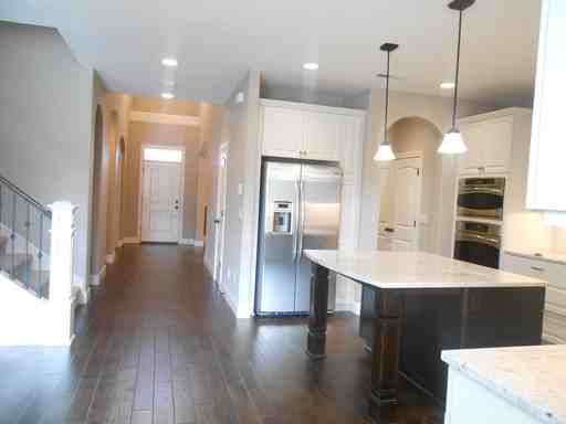 2765 Ridge Ln - Photo 2 of 21