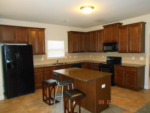 18 Waverly Dr - Photo 2 of 8