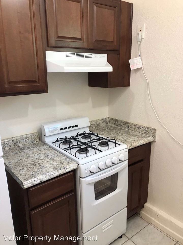 4452 Copeland Ave - Photo 2 of 6